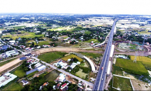 Bất động sản TP.HCM 'giảm nhiệt', Long An hứa hẹn bứt phá